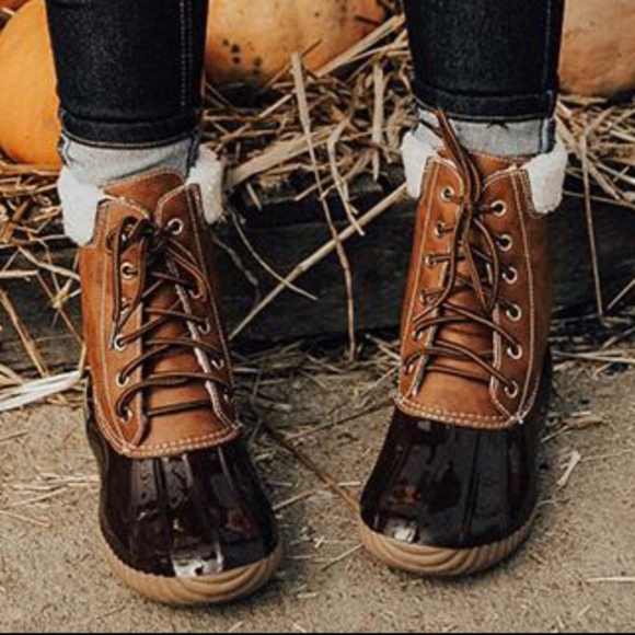 Shoes - ⚡️FLASH SALE⚡️EDITH Duck Boots - BROWN